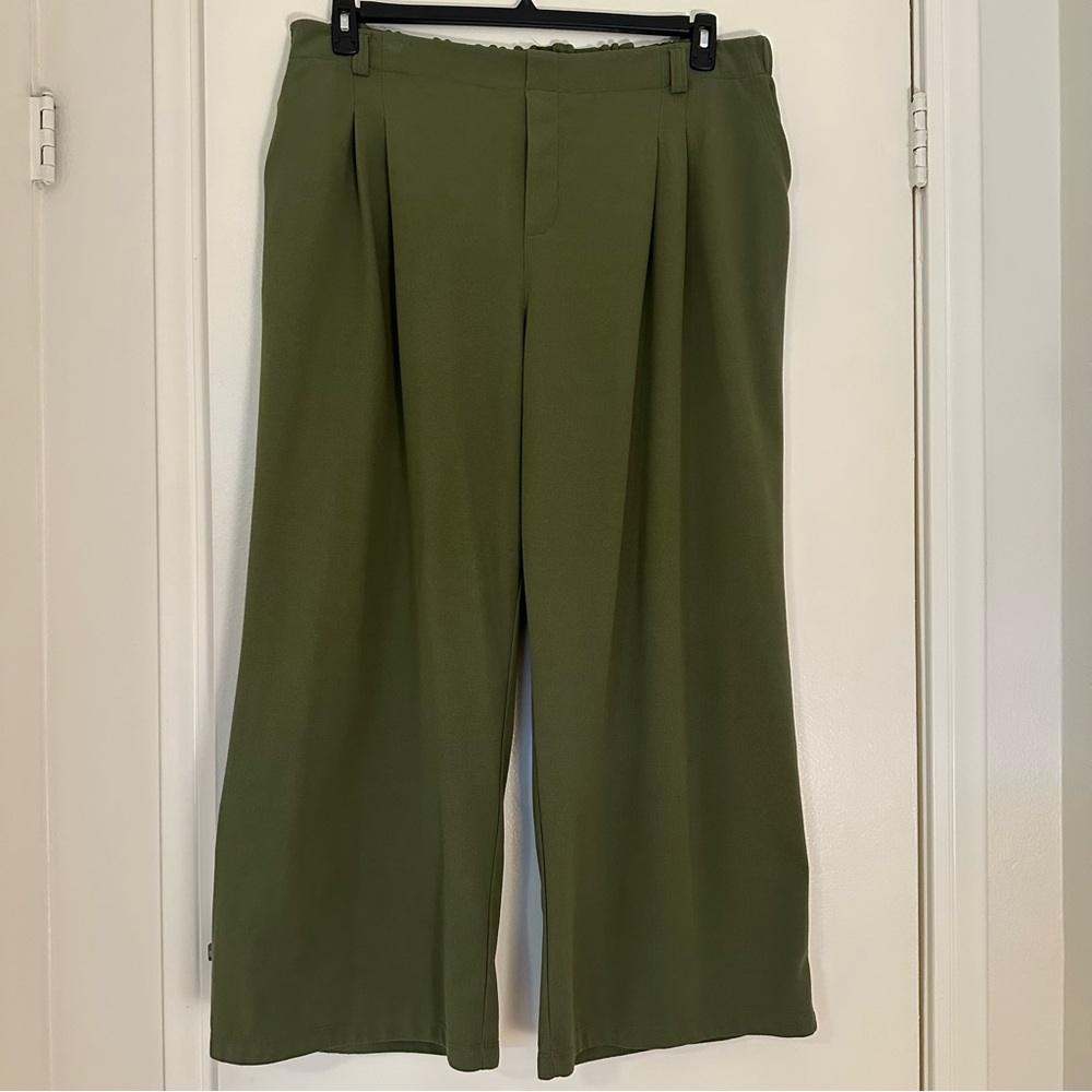 Halara Wide-Leg Trousers with Pockets